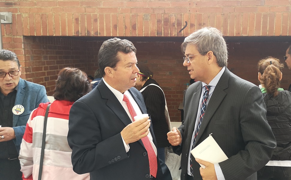 Director de Función Pública, Fernando Grillo con líder sindical