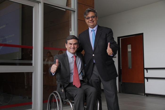 Consejero Presidencial para la Discapacidad, Jairo Clopatofsky, y el director de Función Pública, Fernando Grillo Rubiano