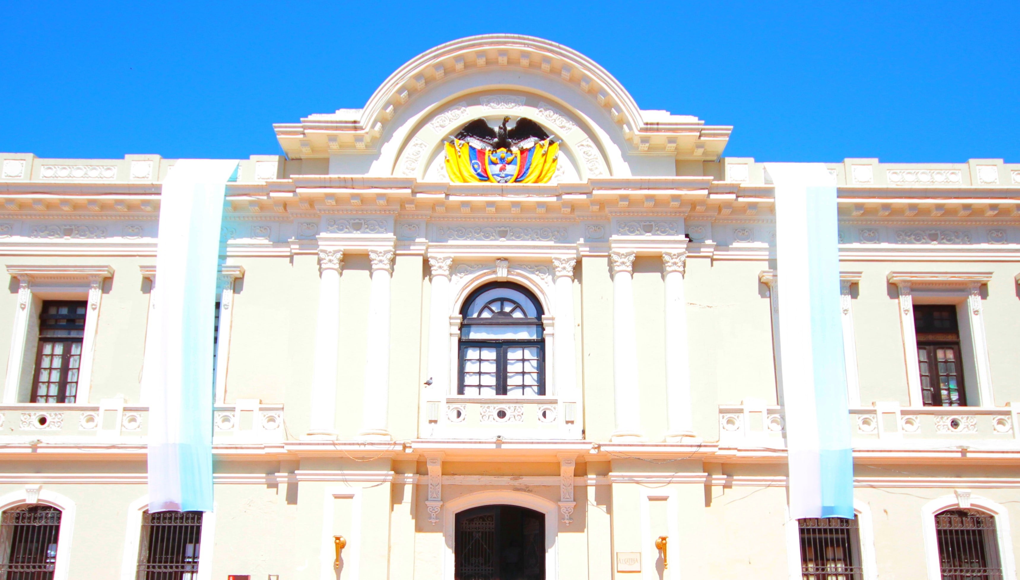 Fachada de la Alcaldía de Santa Marta