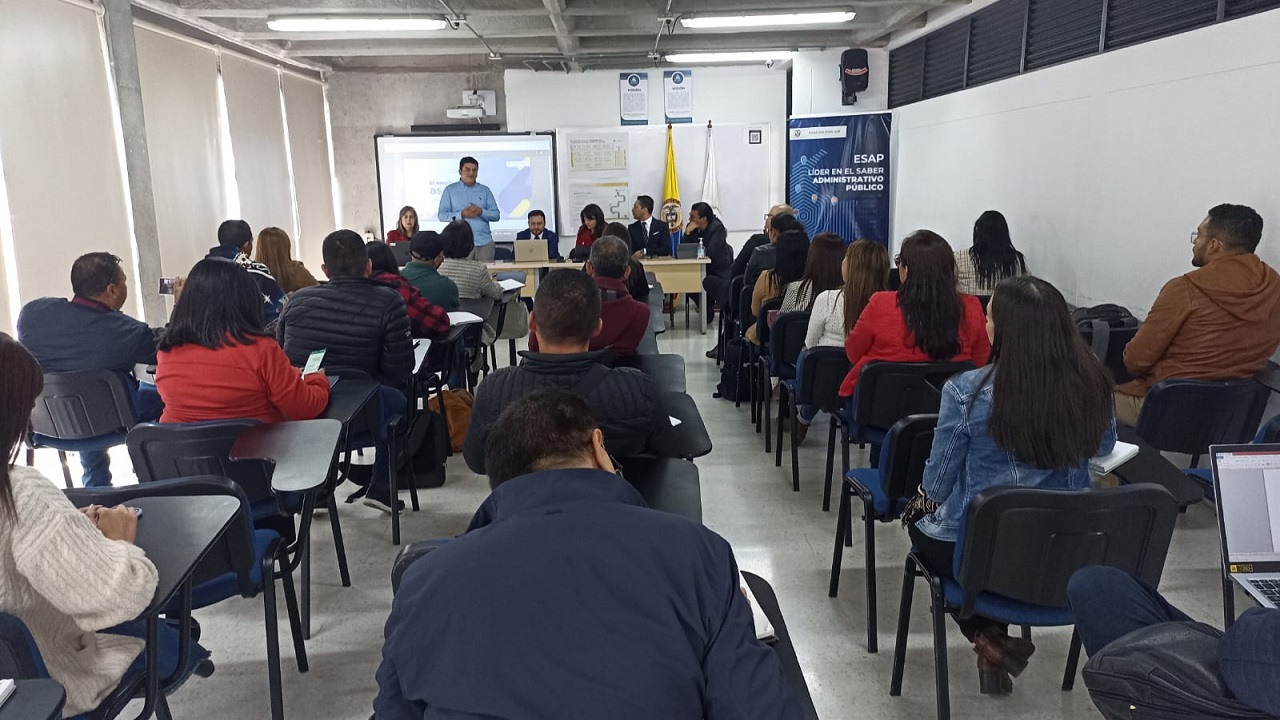 Servidores en capacitación