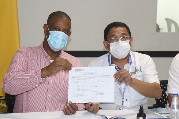 El Gobernador del Chocó, Ariel Palacios y el director del Departamento Administrativo de la Función Pública, Nerio José Alvis Barranco