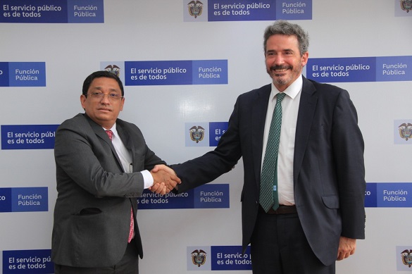 El director de Función Pública, Nerio José Alvis Barranco y el rector de la Corporación Universitaria Iberoamericana, Juan Ramón Samper Samper.  
