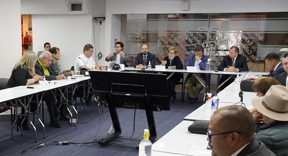 Reunión de representantes del Gobierno y sindicatos 