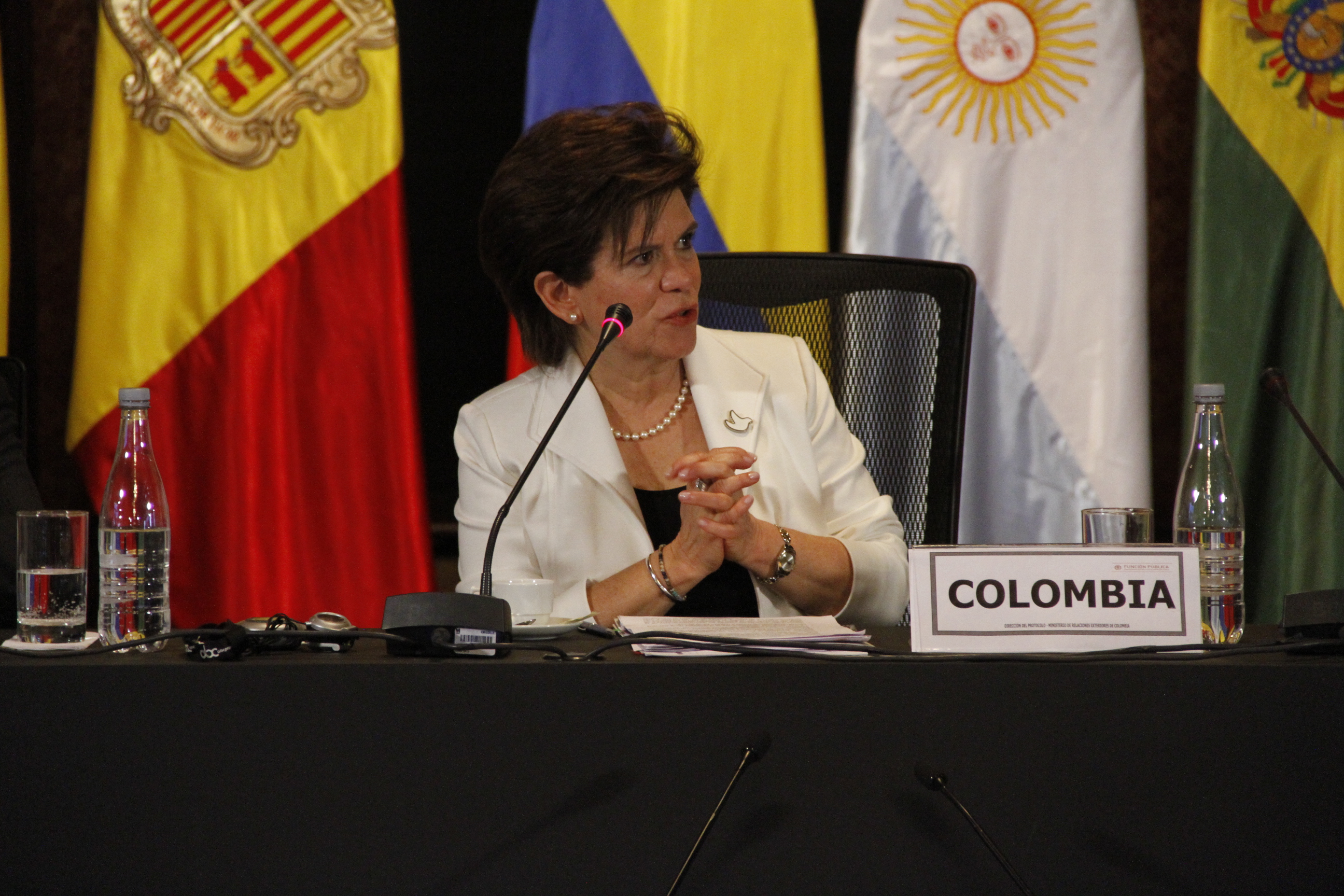 Colombia presenta avances en materia de integridad a la OCDE y al BID 