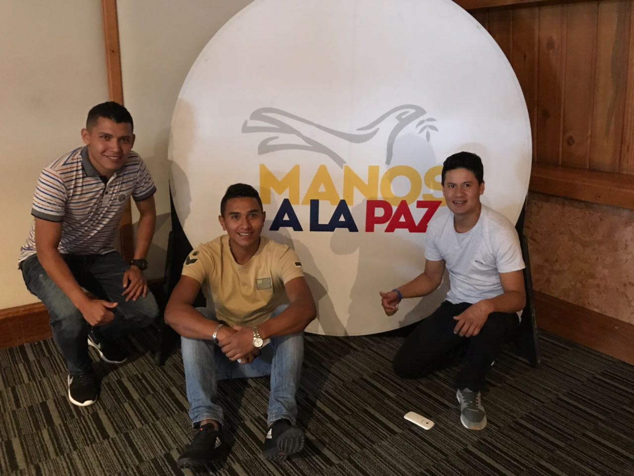  La ciudad de Bogotá recibió a cerca de 300 jóvenes que hacen parte de la quinta generación del Programa Manos a la Paz, un proyecto que en palabras de Pablo Ruiz, director de País del Programa de las Naciones Unidas para el Desarrollo -PNUD-, “es un proyecto de servicio ciudadano que transforma comunidades y vidas”.