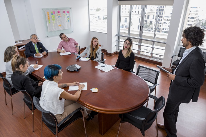 Hoy se aprobará el documento CONPES “Estrategia para la implementación de los Objetivos de Desarrollo Sostenible-ODS en Colombia”, cuyo propósito es contar con una hoja de ruta para el cumplimiento de las metas establecidas en la agenda 2030 a través de indicadores, entidades responsables y recursos requeridos para su cumplimiento, poniendo a Colombia en la vanguardia del desarrollo de mecanismos y políticas nacionales para la implementación de la agenda de desarrollo sostenible en el mundo.