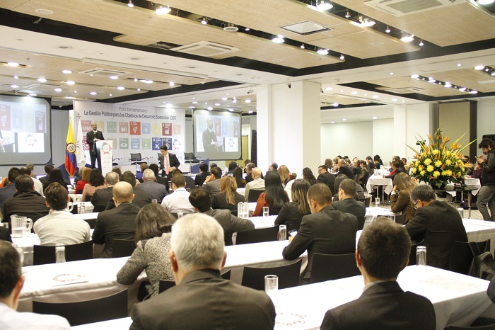 Uno de los logros más relevantes de Función Pública en 2017 fue la adopción del documento sobre el rol del CLAD en articulación con los Objetivos de Desarrollo Sostenible, ODS.